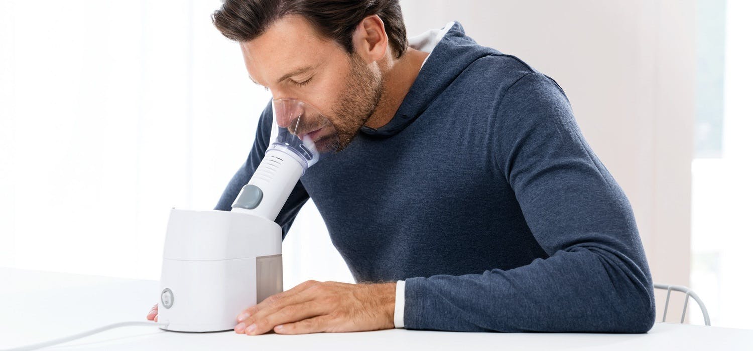 Does a nebulizer give hot steam Does a nebulizer give hot steam